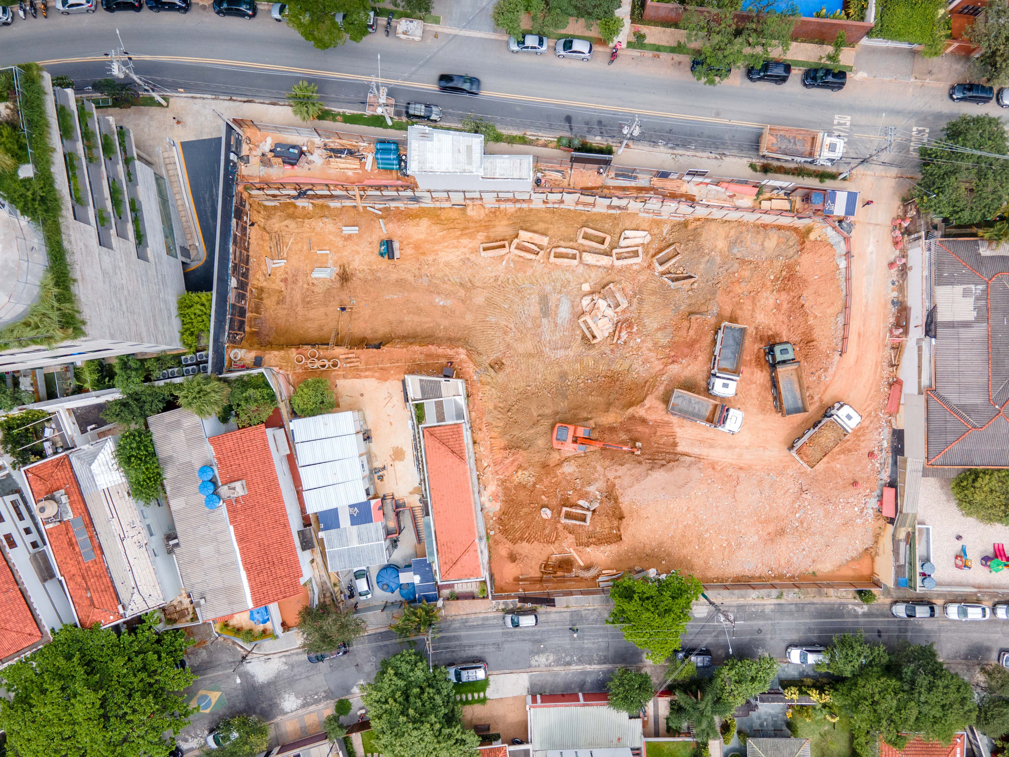 Imagem da obra em andamento